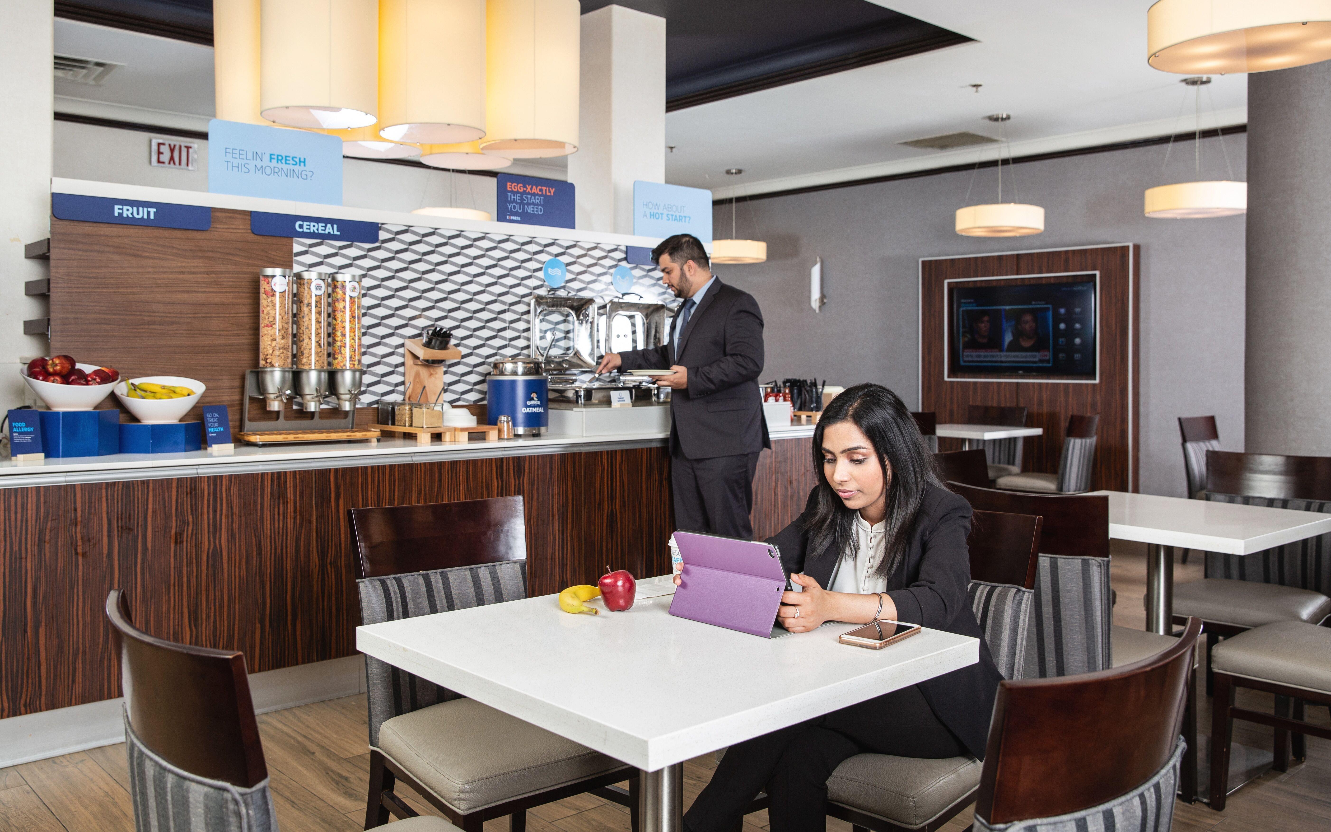 Holiday Inn Express Edmonton Downtown By Ihg Kültér fotó