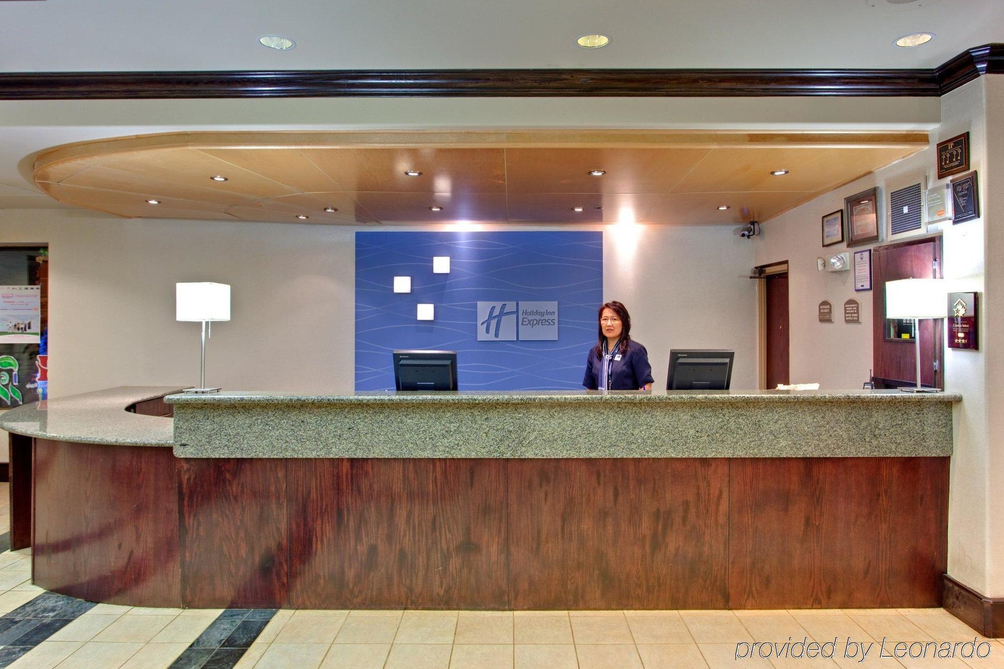 Holiday Inn Express Edmonton Downtown By Ihg Kültér fotó