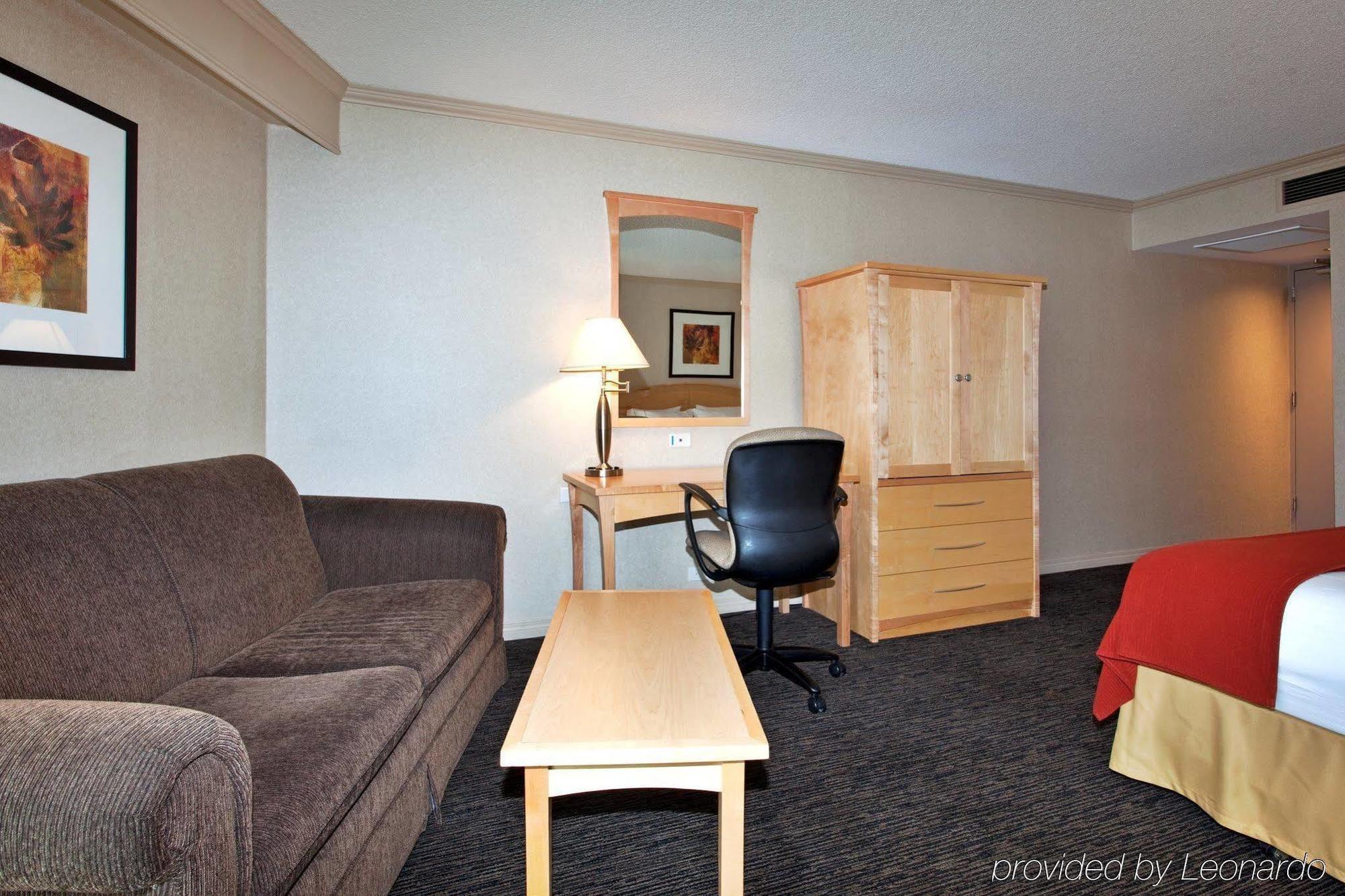 Holiday Inn Express Edmonton Downtown By Ihg Kültér fotó